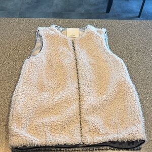 Wilfred sherpa vest